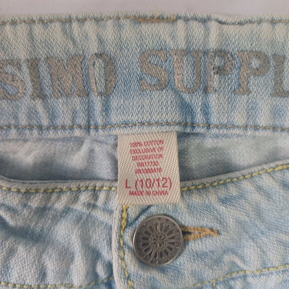 Girls Mossimo Supply Co. Light Wash Jean Shorts - Picture 4 of 6